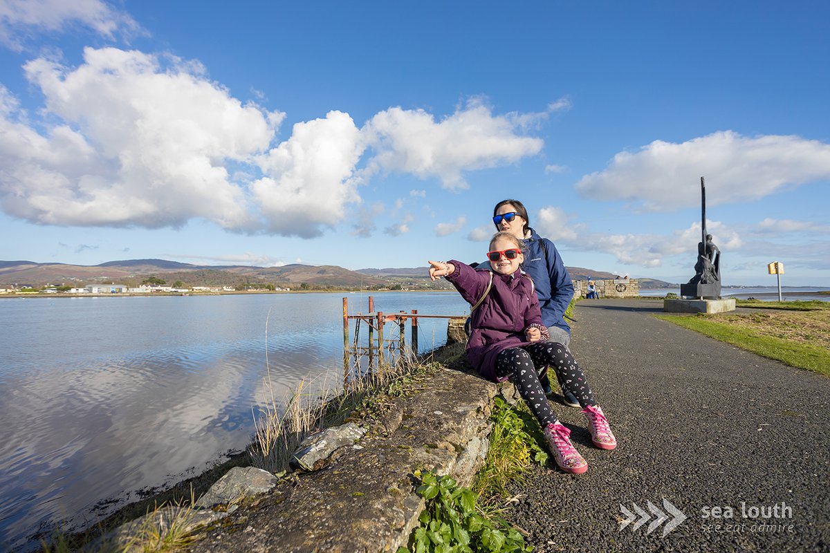 Enjoy great views of #DundalkBay strolling along the Navvy Bank to Soldiers Point - here you'll find a bronze sculpture of Manannan, the Celtic God of the Sea, set against the spectacular landscape of the Cooley Peninsula 😍#springstrolls #sealouth #trlt #keepdiscovering #louth