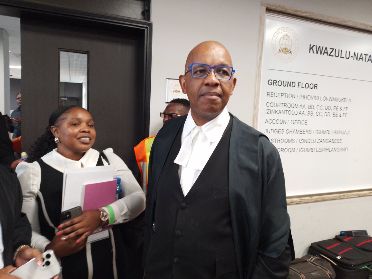 PhungulaWillem's tweet image. Adv. Dali Mpofu represents the MK party and argues the ANC has no locastandi in the case  - meaning the ANC has no authority to litigate since it doesn't own the MK trademark mark. This was in relation to the letter penned by the Legacy Project which owns trademark @DailyNewsSA