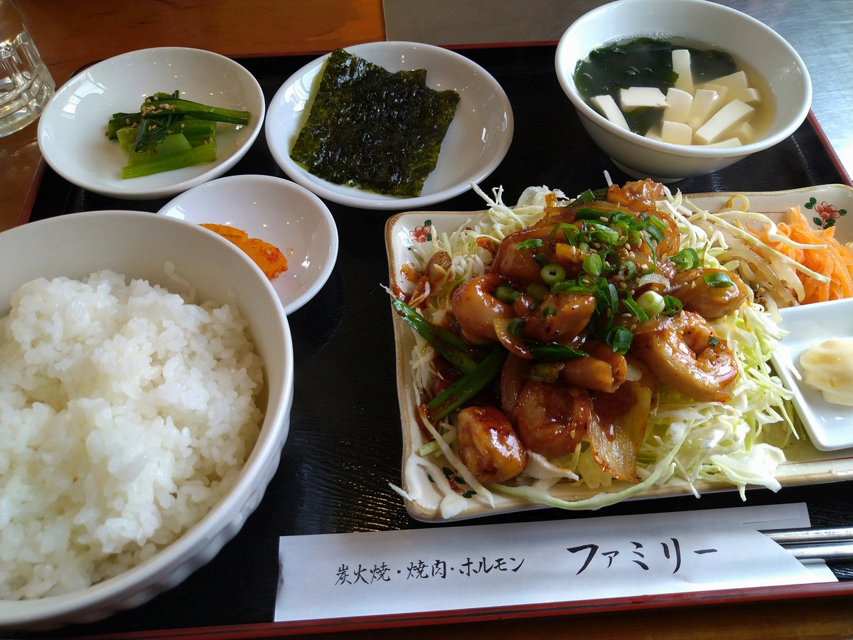 rabermen23's tweet photo. ランチに湘南台の焼肉ハウスファミリーでシロコロホルモン定食からの、ディナーは寒川の天王屋でチャーシュー麺🍜

給料日くらい良いよね？😂 https://t.co/25kh6c4seB
