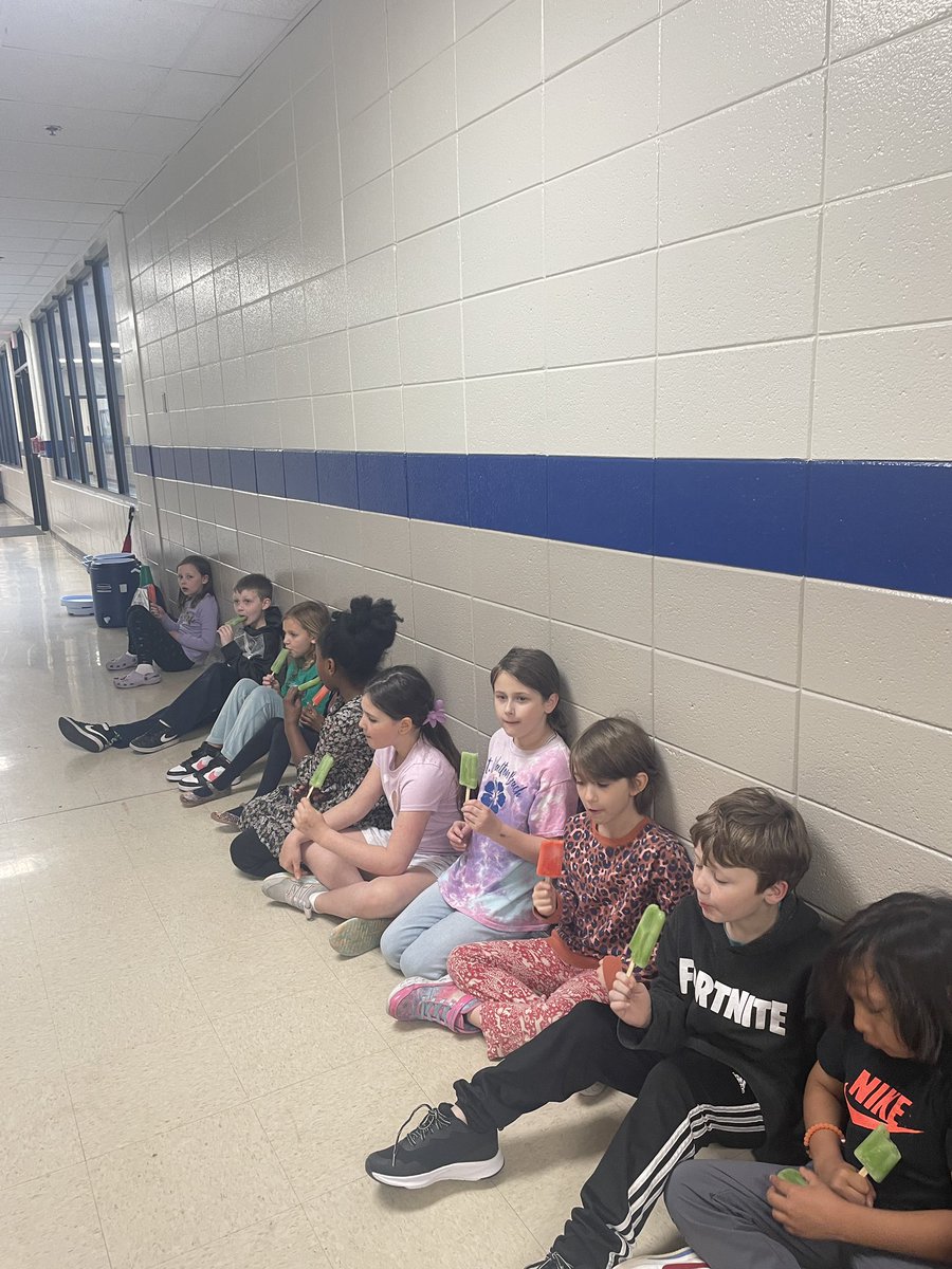 hgerickteach's tweet photo. Room 137 Bascomb had an amazing field day!  Even though it rained our fantastic specials team planned a wonderful inside field day! @CherokeeSchools @bascombbobcats @katiebarrieCCES https://t.co/3usbUlNTOv