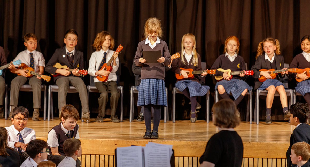 Year 5 presented a Musical Evening for family and friends. Through the woodwind scheme, every year 5 class spends a term learning flutes and clarinets, this term 5B showed their hard work on the big stage. Student run chamber ensembles and soloists also performed. Well done all!