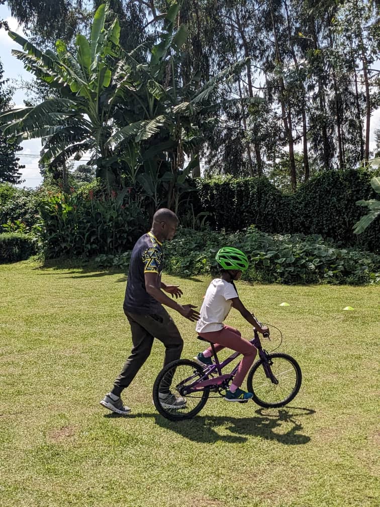 WCC_Musanze's tweet photo. Holidays are here and we host students from Ecole Belge for 'Classes Vertes🌿 They're diving into cycling and mechanic lessons while exploring kinigi village. A wonderful blend of learning and green adventures! 🚲 #EcoleBelge #ClassesVertes #GreenEducation"@visitrwanda_now https://t.co/oZnyZz9XTW