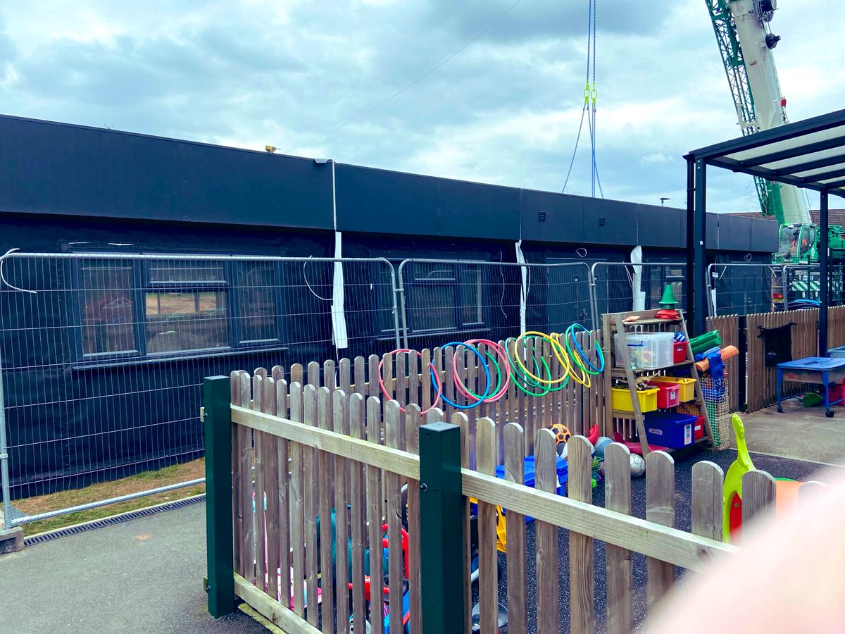 orchardsac's tweet photo. The building is in place as a whole now!
Watching this unfold is incredible!
Only the best for the pupils of Greenheart! π
@greenheartLP
#wearegreenheart #keystageone #newbuild #excitingtimes #communitiesandfamiliesfirst https://t.co/ugqIsCDGHP