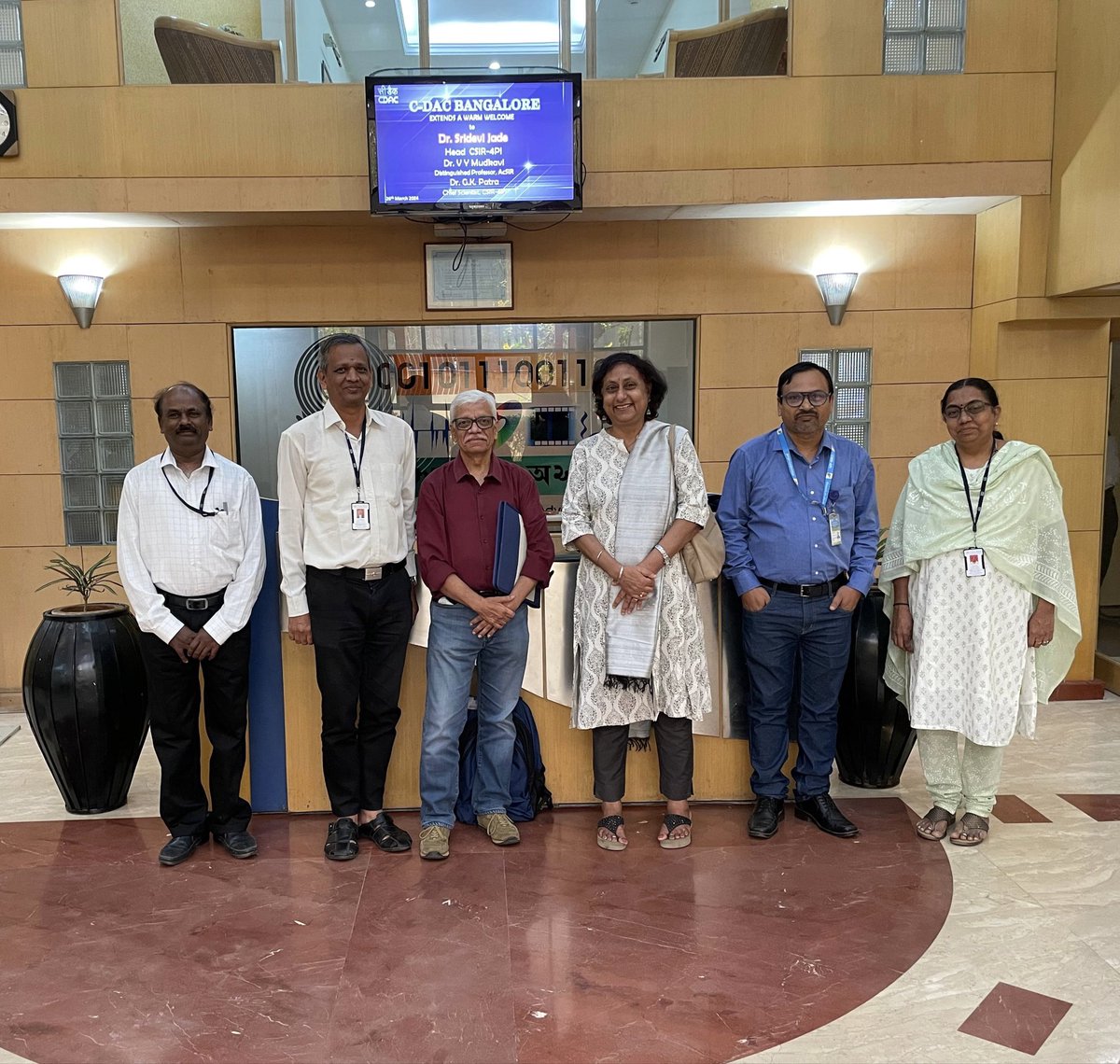 Meeting at C-DAC Bangalore with Dr. Sudarshan, ED, C-DAC along with Dr. Mudkavi , distinguished emeritus professor AcSIR. Very promising interactions and way forward between CSIR, C-DAC, NSM & AcSIR. Visit to HPC, QuBIT studio and chip lab @CSIR_IND @AcSIR_India @CDACBengaluru