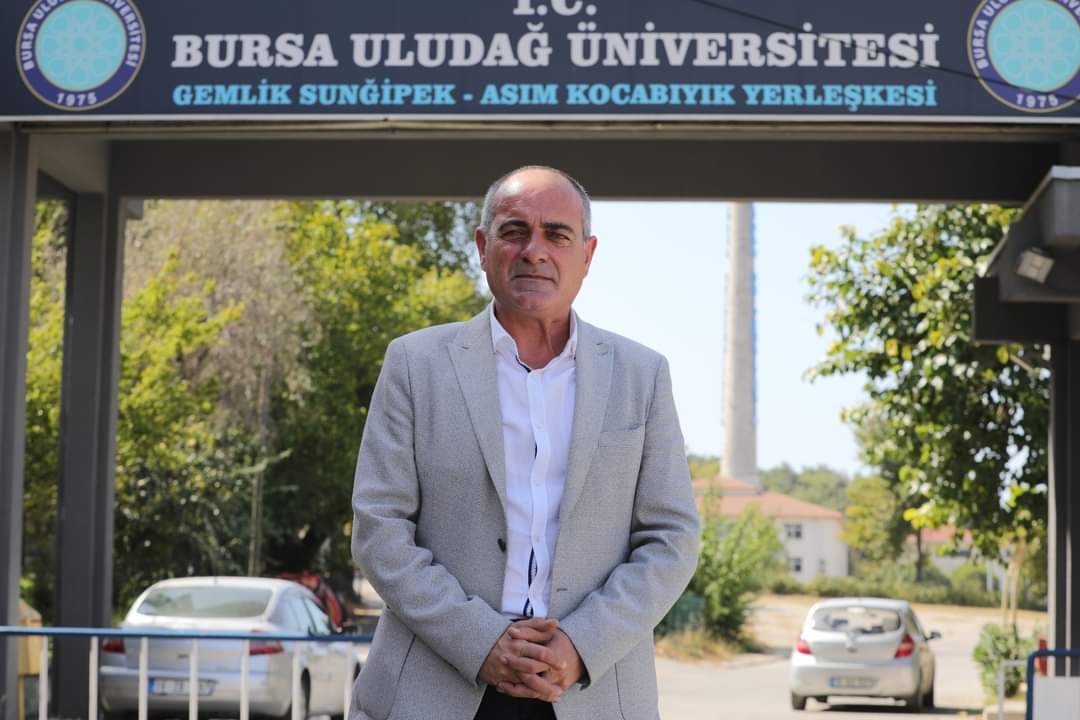 Uludağ Üniversitesi Asım Kocabıyık Kampüsüne bir müjdemiz var. Yurt sorunumuzu büyük ölçüde çözecek KYK yurdu inşaat ruhsatını imzaladık. İlçemize hayırlı ve uğurlu olsun.