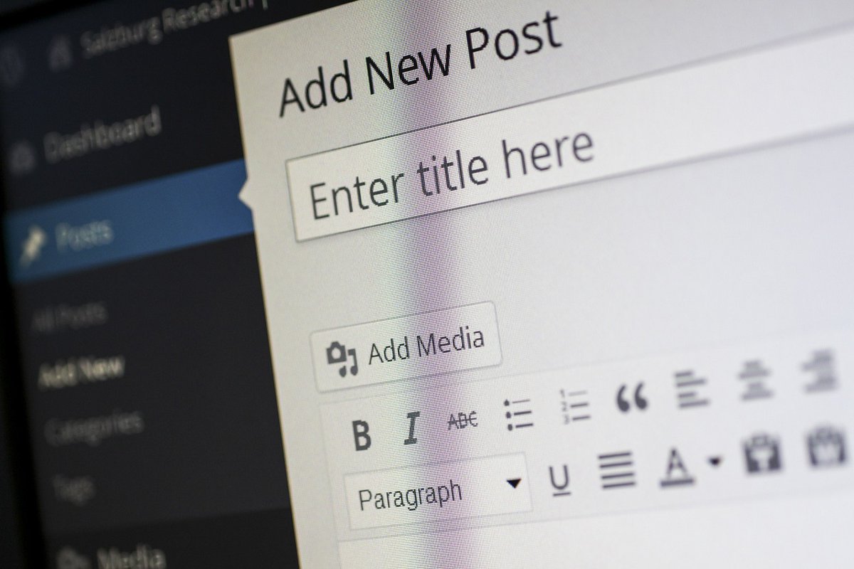 Click-bait headlines are an old-school technique which internet users no longer trust. Here’s how to write catchy headlines for your blogs and emails which will entice people to read your great content compose.ly/for-writers/wr… #contentmarketing #blogging #emailmarketing