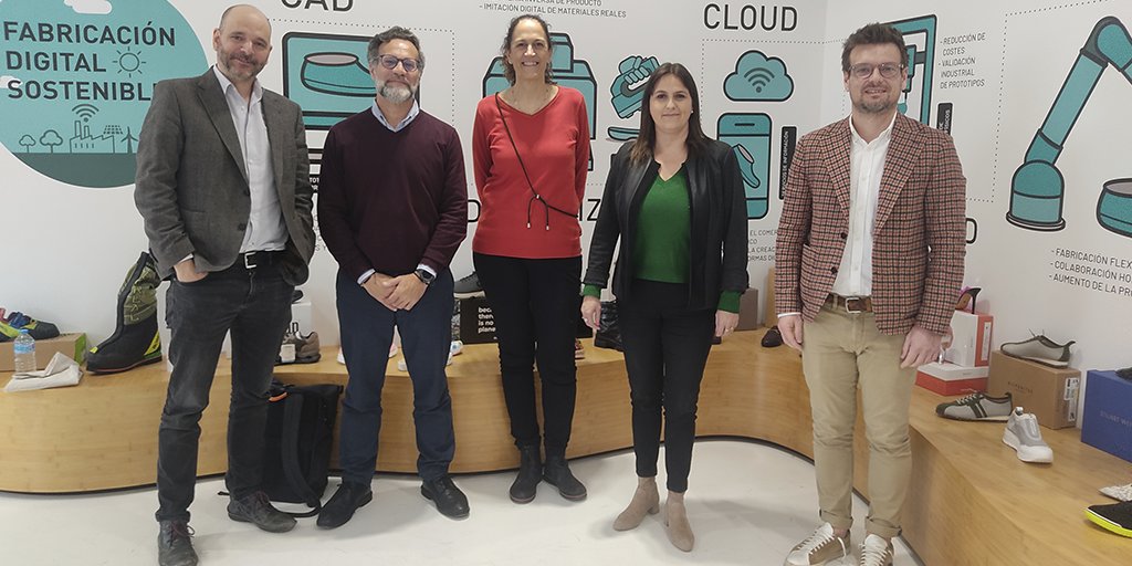 InescopTech's tweet image. Nos visita nuestro asociado #Iturri, multinacional sevillana especialista en vestuario y calzado de seguridad.

👠Sus representantes han mostrado un gran interés por el trabajo de INESCOP en materia de #Sostenibilidad en #Calzado y durabilidad del producto.