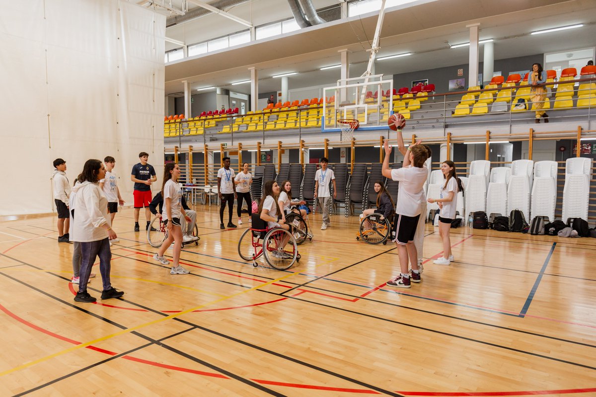 Fundación Sanitas tweet media