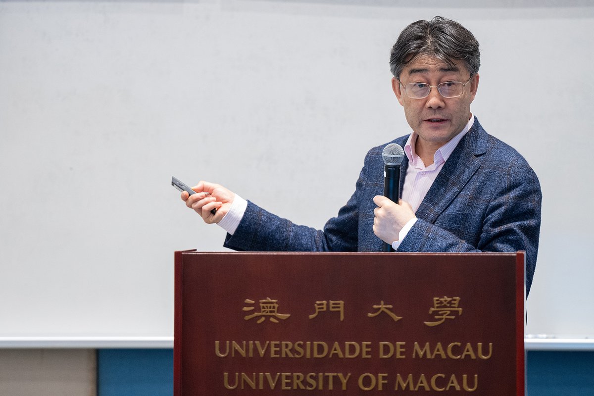 Gao Fu, academician of the Chinese Academy of Sciences, gave a talk titled ‘Virus-Host Interaction: Targets for Vaccines and Drug Discoveries’ as part of #UM’s University Lecture Series and Seminar Series of Ministry of Education Frontiers Science Center for Precision Oncology,