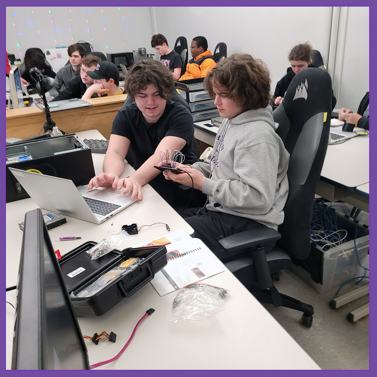 Shawsheen's #ISSN and #programmingandweb students are exploring the world of #transducers! Sophomores Coby and Jack are diving deep into the realm of light-sensitive #diodes and proximity #sensors, while learning how they interact with #Python programs. @shawtech_proweb