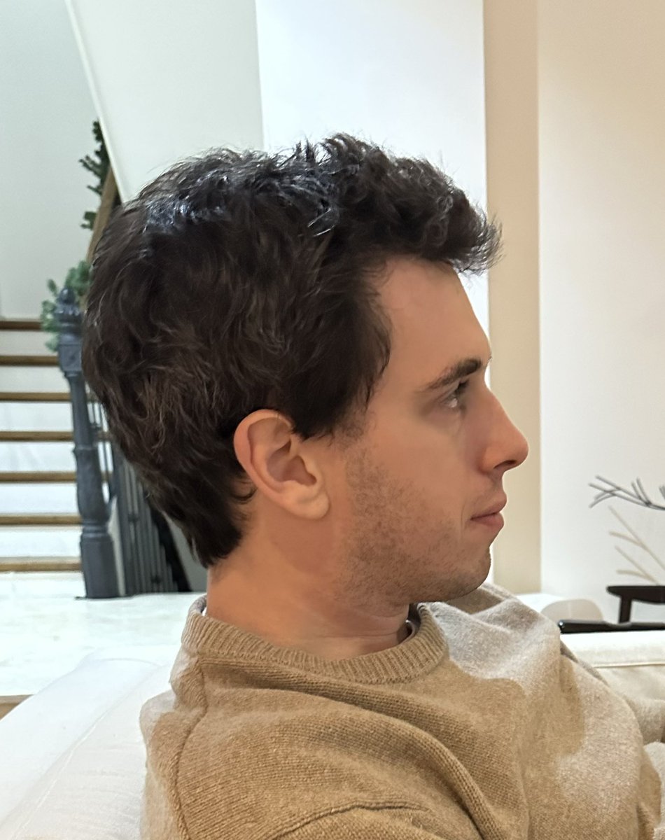 Nic_wes16's tweet photo. I have found @Dalton_Kellett’s hair doppelgänger. And I just wanted to share it with everyone https://t.co/pWKxFScaDx