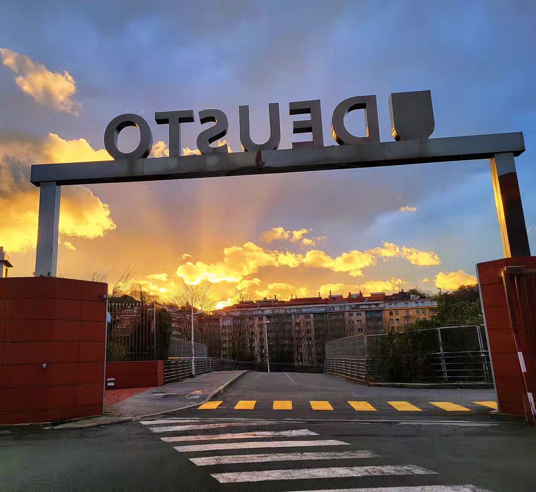 ¡Es momento de despedirnos por un ratito! Nos vamos de vacaciones para renovar energías. ¡Os deseamos lo mismo para volver con más fuerza y las pilas cargadas 🔋! 

Aste Santu ona pasa!!! 💪💪

El 8 de abril, de nuevo en vuestras pantallas 😀