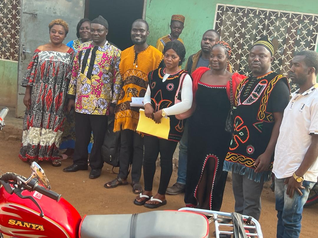 jps_bda's tweet photo. Participatory governance doesn't only encourage collaboratx at regional &amp; national levels but also at local levels &amp; it shd be gender sensitive &amp; inclusive for collective decision-making. JPC works with VDA to promote good governance 4 sustainable dev't in our communities #ECUDA https://t.co/Pdo5rcxBd6