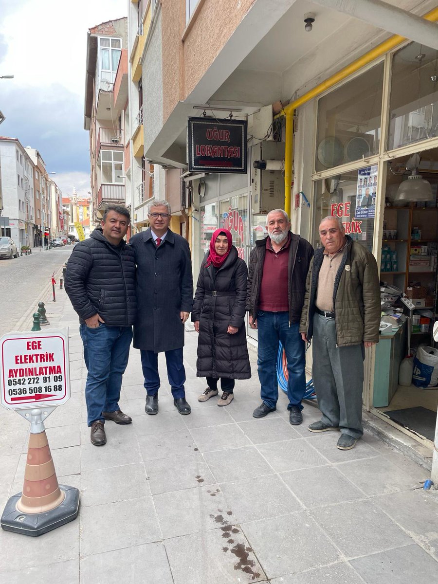 Deliklitaş mahalle teşkilatımızla bir araya gelerek ihtiyaç sahibi ailelerin yardımlarını teslim ettik