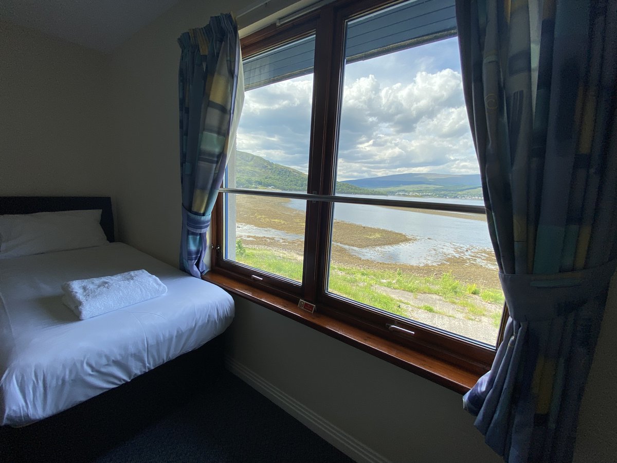 We still have limited availability at our Waterfront Lodge accommodation in stunning Fort William this Easter weekend. Find us on bit.ly/3ISgZ38 & grab yourself a room with a view!