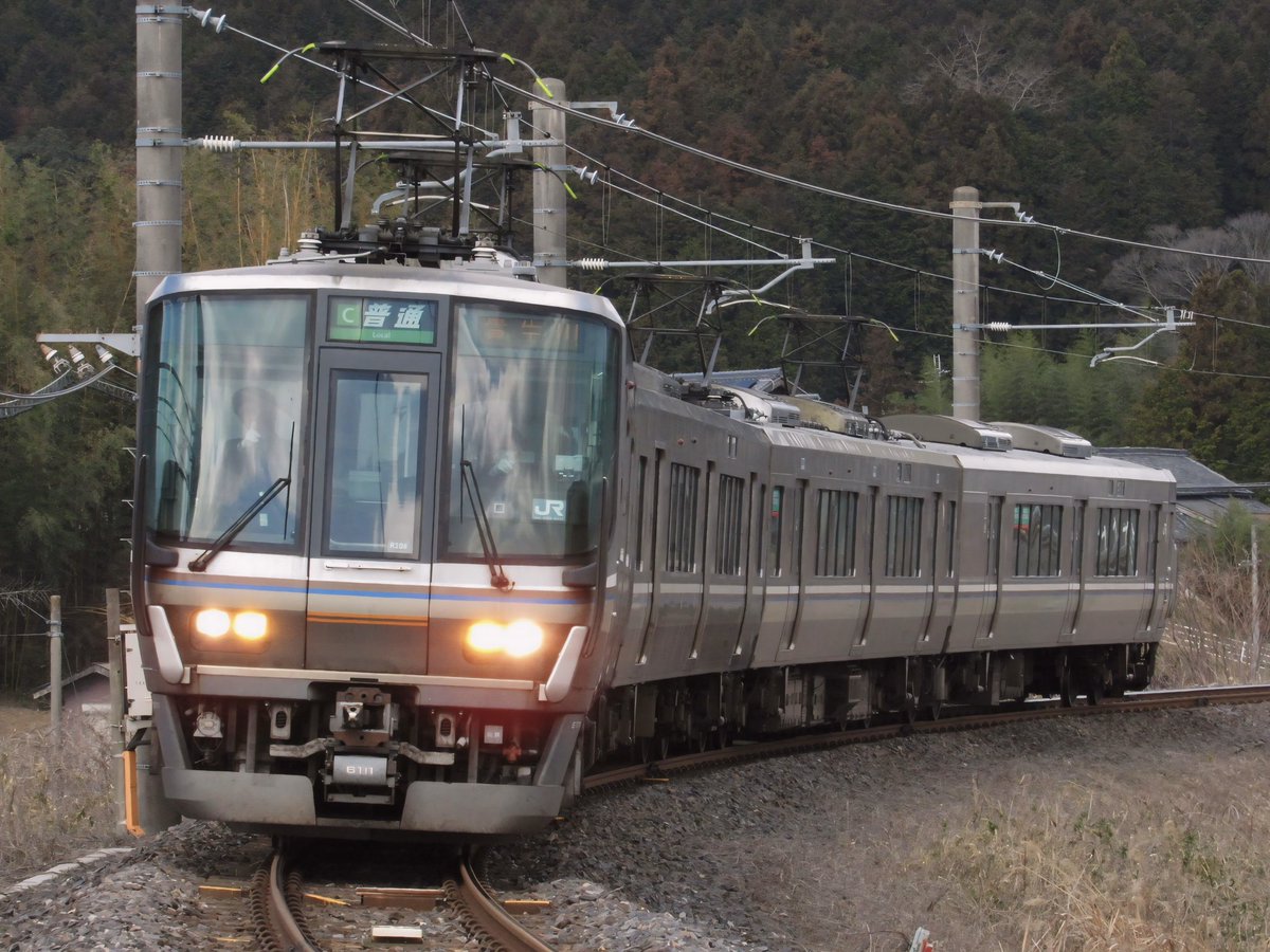 2024/03/27(水)
5334M
[C]普通 貴生川
223系R208編成(京支552)
@三雲～貴生川

今改正でｷﾄ223系が草津線にも入線するようになり、今月末で終わる2パンタ運用を撮りたく撮影に。