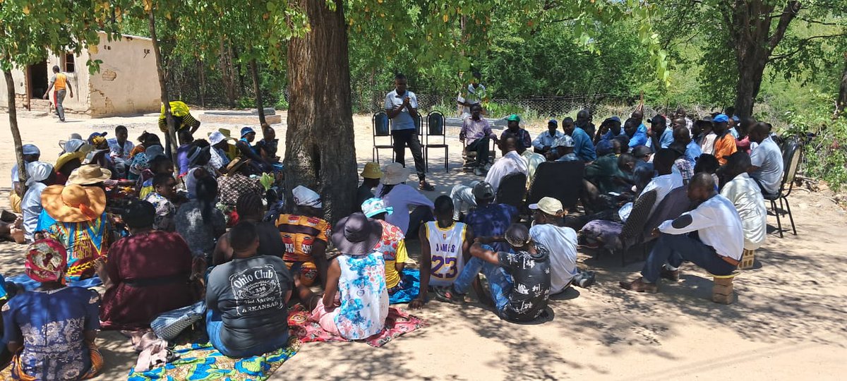 HealZim's tweet photo. We spent our weekend in Gokwe conversing with the people on ways to deepen social cohesion. The conduct of traditional leaders remains a thorny issue in the path to peace and tolerance. #AsOne https://t.co/DvcNBNmMGr