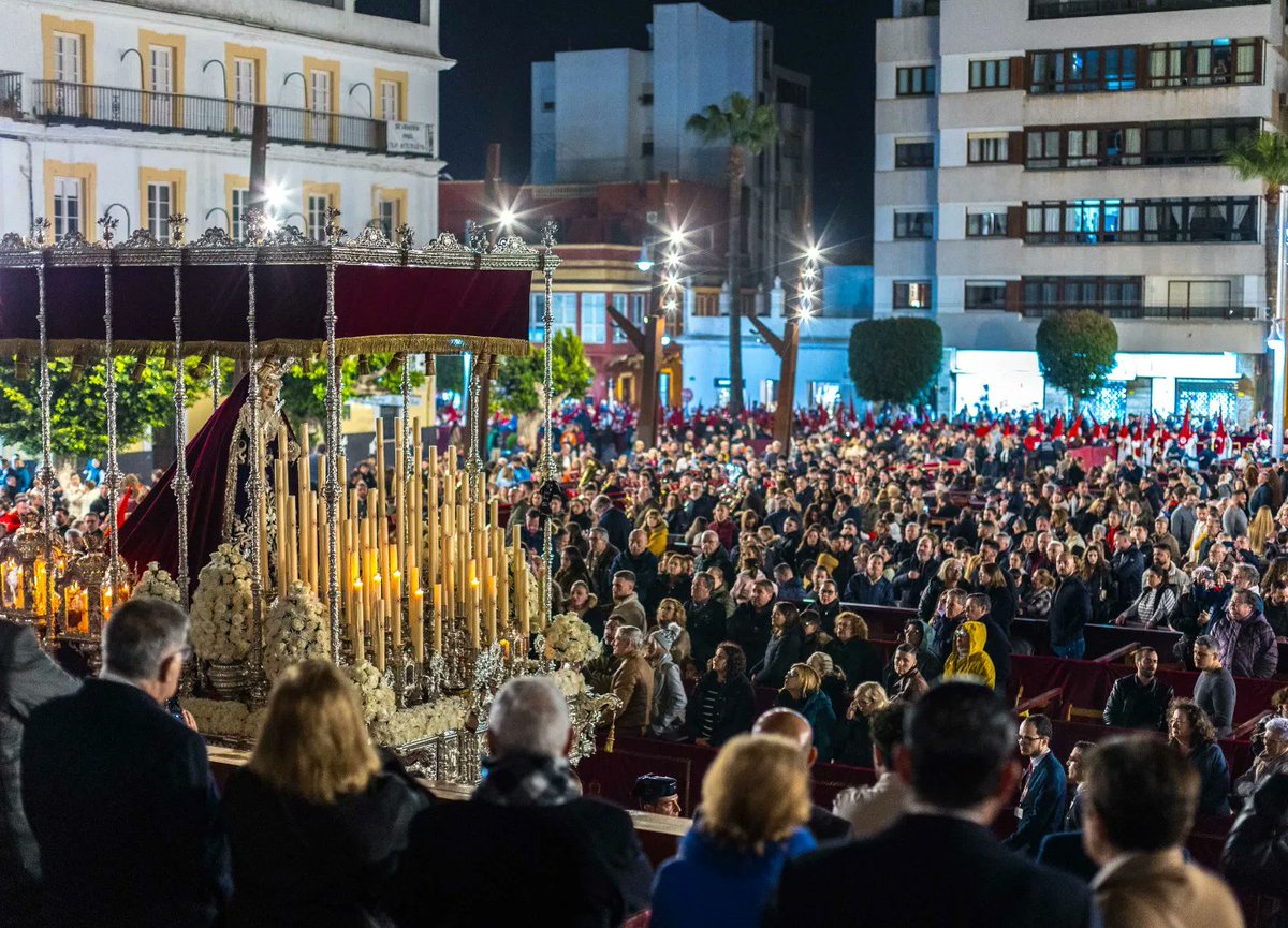 ✅️ #SFDO_SemanaSanta ⏩️ Una de cal y otra de arena. Lunes Santo con cofradías en la calle y un Martes Santo sin ellas. Vamos a por el Miércoles! 🤞🏻