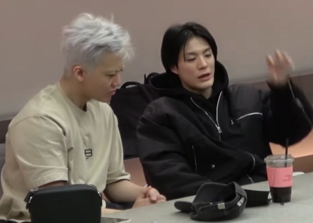 เหมือนโดนแฟนบ่นละเถียงก็ไม่ได้ ทำได้แต่ก้มหน้าฟัง55555555555555555555555