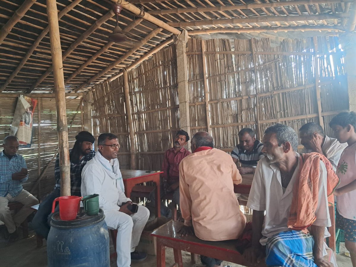 BikashKumar's tweet image. बिस्फी प्रखंड के बिस्फी चौक पर स्थानीय लोगों से आम चुनाव के बाबत बातचीत की और मधुबनी में बदलाव के लिए वोट की अपील भी की।

#BikashKumar
#BikashKumarMadhubani
#BikashKumarLoksabhaMadhubani
#lokSabhaelection2024MadhubaniBihar
#lokSabhaelection2024MadhubaniCandidate…