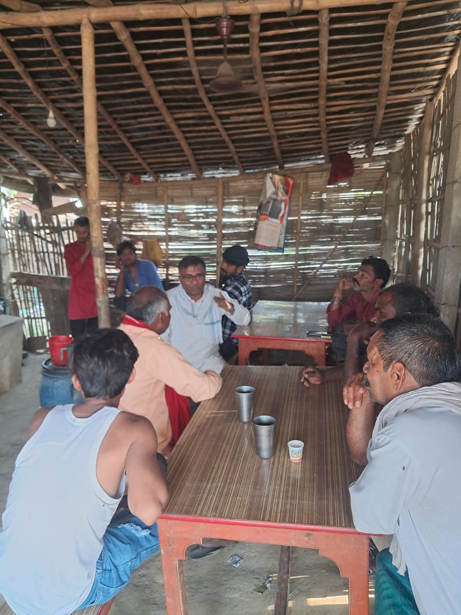 BikashKumar's tweet image. बिस्फी प्रखंड के बिस्फी चौक पर स्थानीय लोगों से आम चुनाव के बाबत बातचीत की और मधुबनी में बदलाव के लिए वोट की अपील भी की।

#BikashKumar
#BikashKumarMadhubani
#BikashKumarLoksabhaMadhubani
#lokSabhaelection2024MadhubaniBihar
#lokSabhaelection2024MadhubaniCandidate…