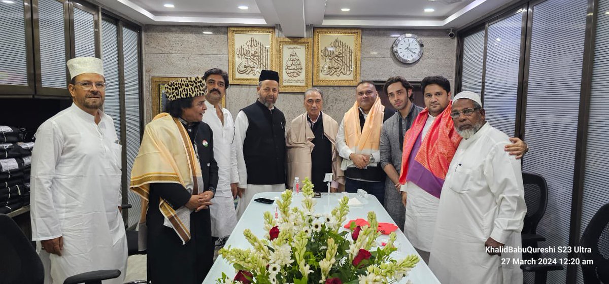 Happy to meet & greet Janab Sirajuddin Qureshi (President - All India Jamiatul Quresh - Regd) with @ikhalidBqureshi & @imranbqureshi (VP- All India Jamiatul Quresh- Regd). @ShelarAshish ji