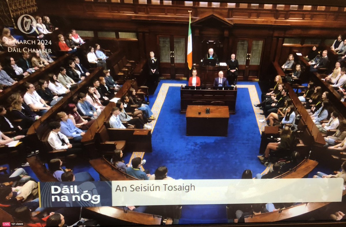 Delighted to meet our local young delegates from @DLRComhairle who are participating in the #DailNaNog 2024. It’s just the 2nd time that the 31 comhairlí met here in Leinster House. Well done to Shriya, Cian and all of the delegates for speaking and representing young people so…