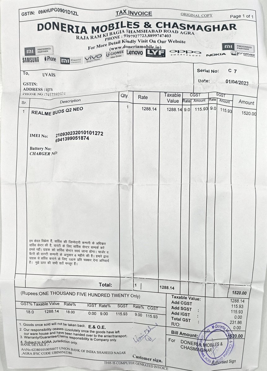 MahmoodUvais's tweet photo. This is realme's earbuds which are under warranty and its battery is not working. @realme rejected a minor scratch by calling it a dent. Now whom should a common man appeal to? my contact no.+917417392831 https://t.co/D54ApW2lAF