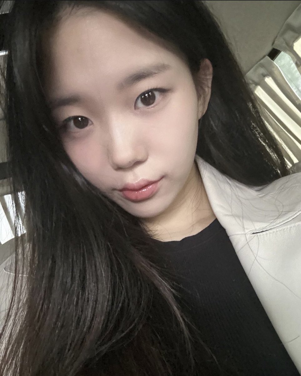 soyiibeansph's tweet photo. 230327 IG UPDATE

Our Lee Soi looking gorgeous without make-up and that long black hair 🥹 We miss you Princess

📍 https://t.co/0ZmvPiG4LP https://t.co/fcb8U8P6ZR