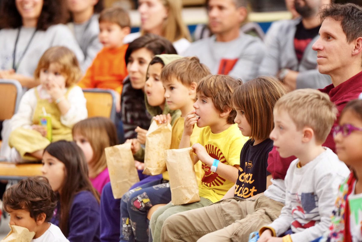 EL MILLOR DEL SONABAIXET SOU VOSALTRES!

Enguany heu sigut més de 700 les persones que ens heu acompanyat durant tot el cap de setmana.

Gràcies per compartir aquesta 10a edició del festival #SonaBaixet amb tanta il·lusió i alegria.

📸<a href="/XepoWS/">X loves U</a>