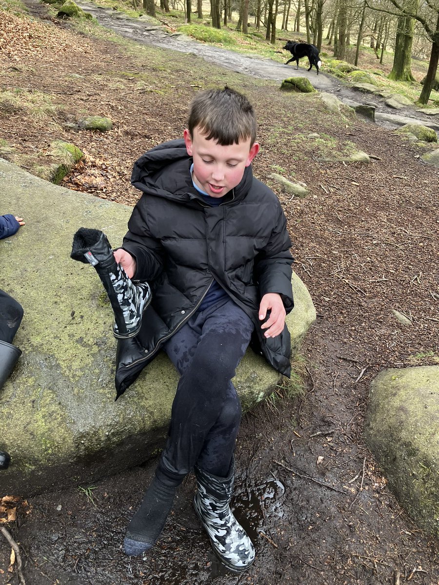 BrookHouseJnr's tweet photo. Splish splash for Reuben! #riverstudy https://t.co/1fUPv41cC2