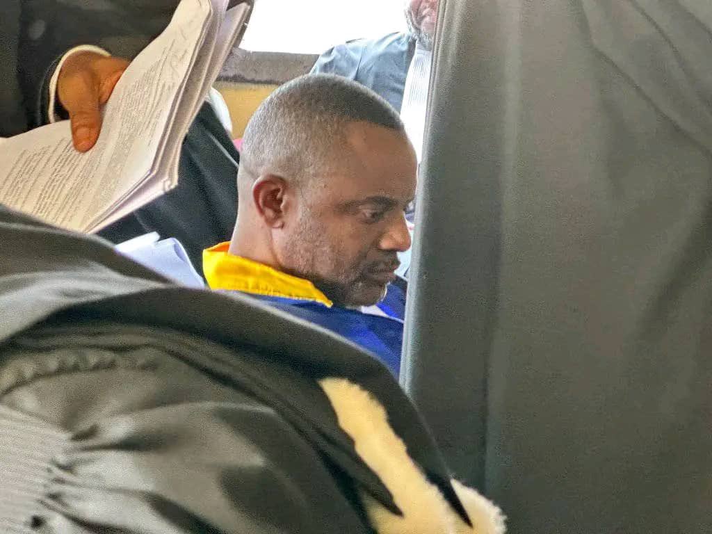 #RDC… Urgent 🚨 Urgent 🚨 
La Cour Militaire vient d’accorder la
Liberté Provisoire au Conseiller Spécial Salomon KALONDA DELLA. 😭😭😭😭😭🙏
Les détails dans une interview exclusive avec Me Laurent ONYEMBA en direct de la Prison Militaire de NDOLO Tout à l’heure sur PERFECT