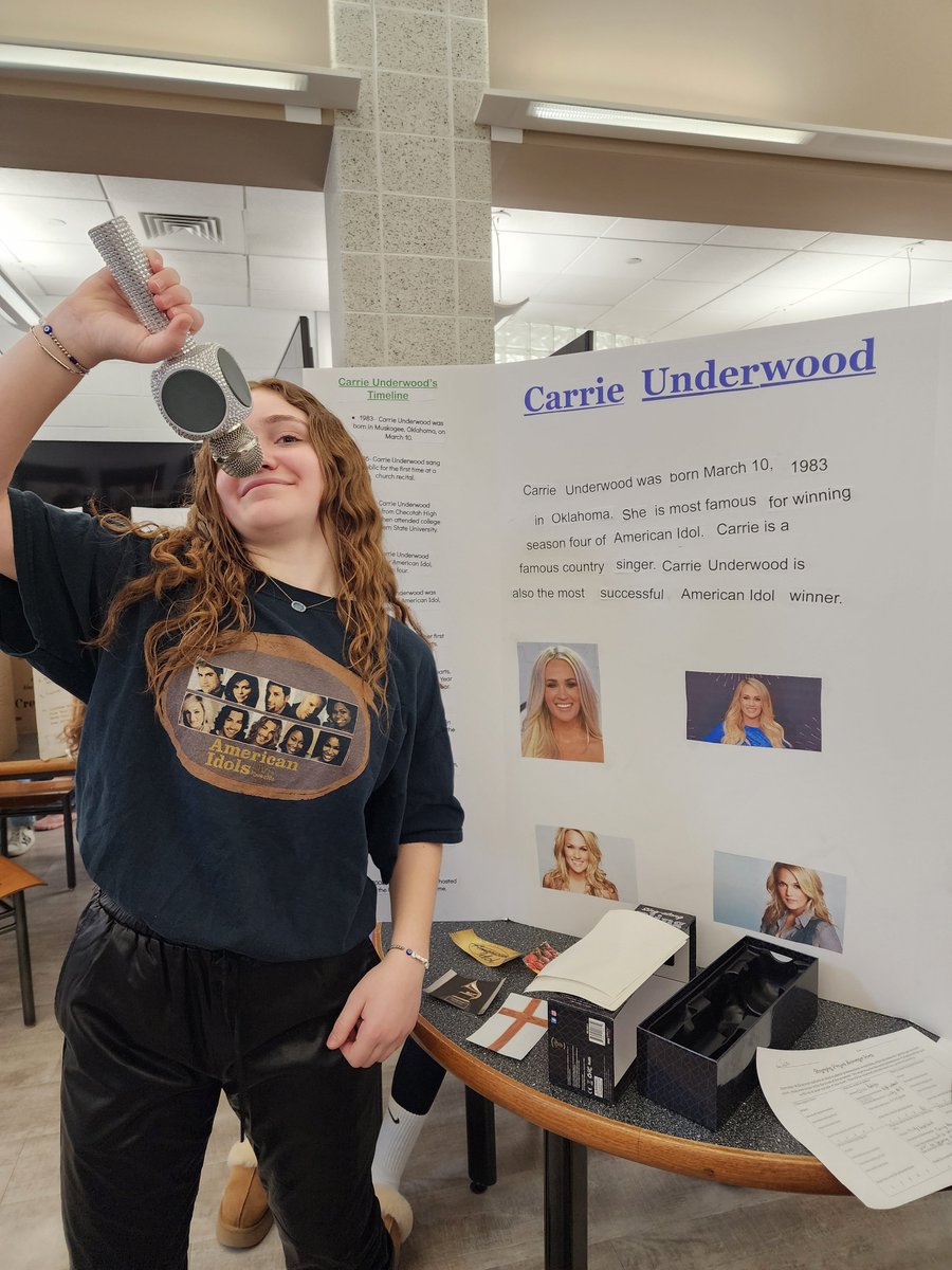 Students in 6th grade ELA classes chose a biography or autobiography about someone who interests them and presented their findings to their teachers and peers! <a href="/MTPSNJ/">Marlboro Twp Schools</a> <a href="/mobozzen/">Mike Bowman</a>