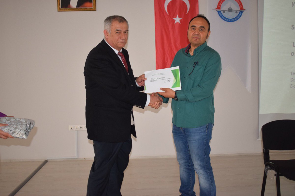HalkKeciborlu's tweet photo. 60. Kütüphane Haftası kutlama etkinliklerimiz devam ediyor. Bugün SDÜ Öğretim Görevlisi Dr. Orhan ALAV  Açık Bilim Ekosistemi:Açık Erişim, Veri Yönetimi ve Yapay Zeka konulu söyleşisini gerçekleştirdi. Hocamıza bu güzel söyleşi için teşekkür ederiz. https://t.co/AmkC3jezqL