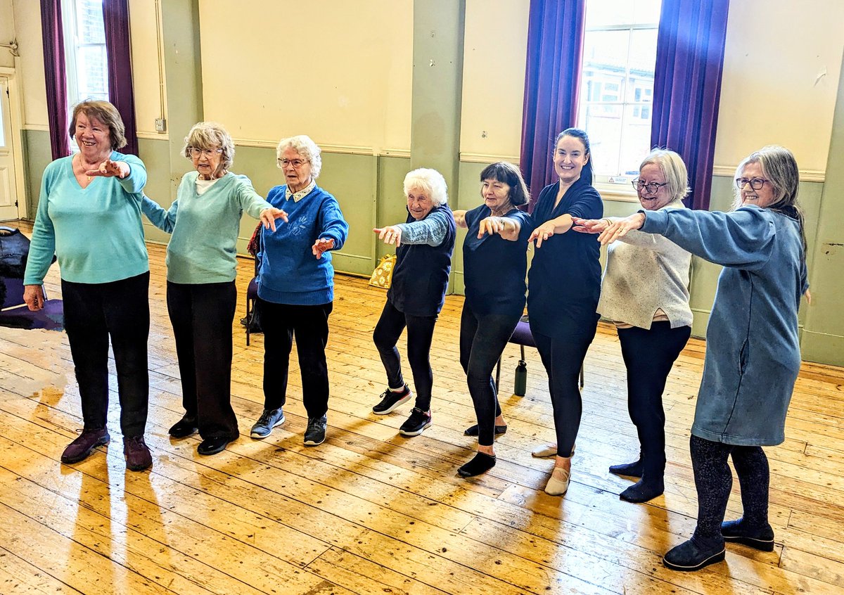 Just finished our first run of new MiW classes for Hounslow Seniors Trust at the lovely @IsleworthTW7 Public Hall. More to come after the break! @EMDForLife @PeopleDancingUK @CureParkinsonsT @ageuklondon @StanceOnDance @ParkinsonDance @HounslowConnect