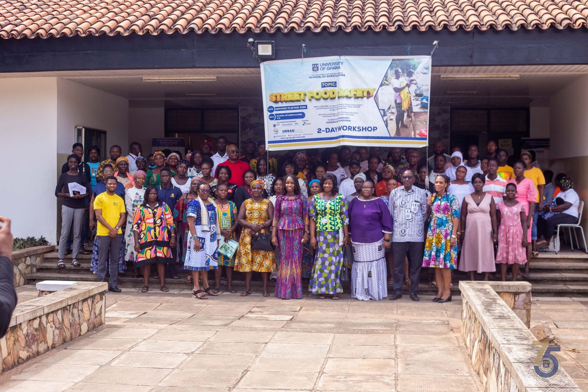 UnivofGh's tweet photo. The aim of the training was to improve the food safety skills of street vendors in Ghana, based on a research project focusing on 'Innovative Solutions to Urban Street Food Safety Challenges,' spearheaded by Dr. Abigail Adaku and her research team. 
2/2

#UGIS75 https://t.co/aIlysWc2mg