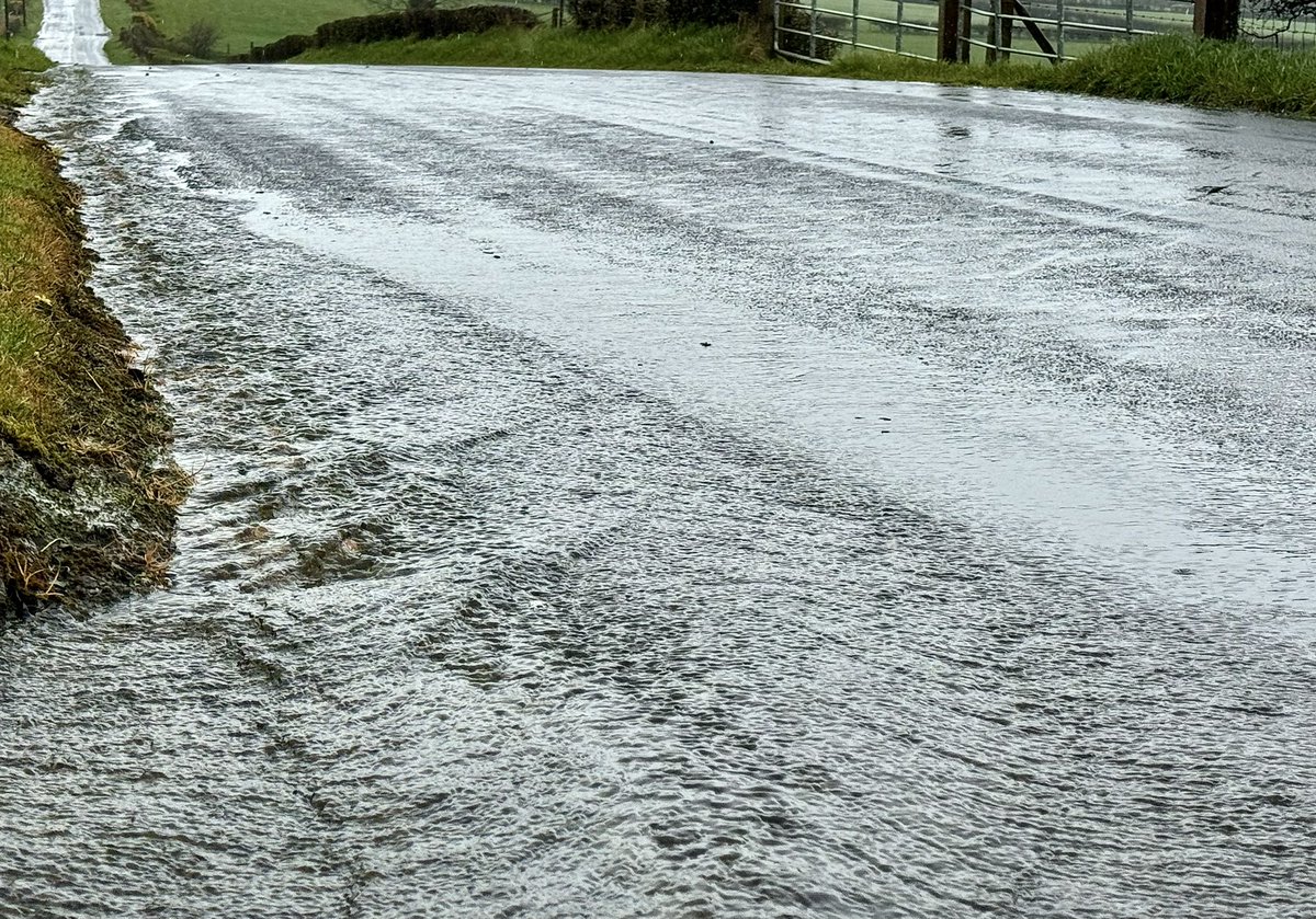 I could probably commute to work in a different mode of transport later 😖🛶🌧️🌧️ The scenes in the Sperrins today after relentless rain since yesterday 🤦🏻‍♀️ @bbcniweather @UTVNews @angie_weather @barrabest @WeatherCee @Louise_utv @WeatherAisling @geoff_maskell