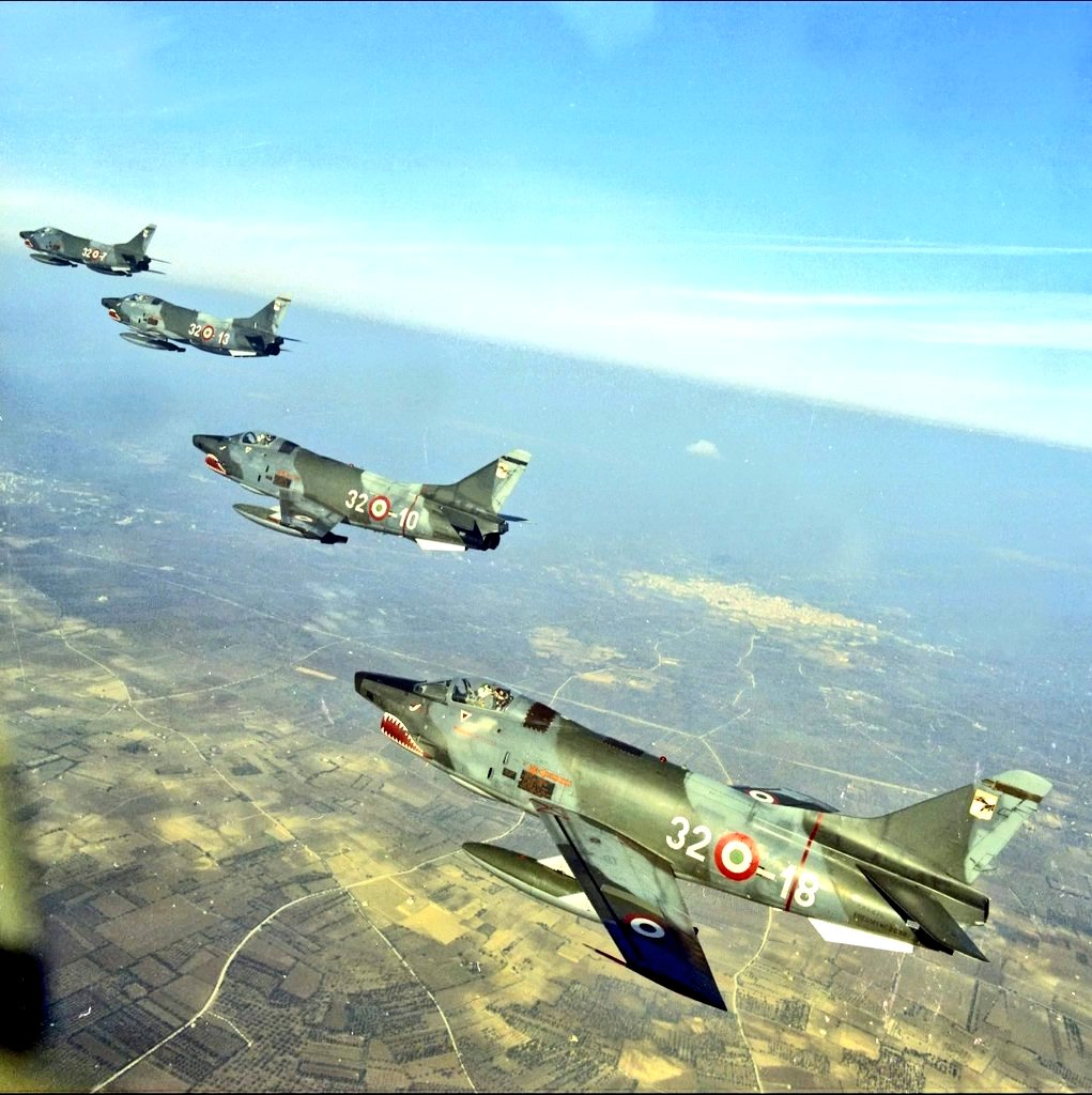 FlMichele69's tweet photo. FIAT #G91R Romeo and #G91Y Yankee
Robust and manoeuvrable attack fighter. Twin-engined and almost supersonic in the Y version. It was used by @ItalianAirForce 🇮🇹, @Team_Luftwaffe 🇩🇪, @ForcaAereaPort 🇵🇹 and also tested by the @USArmy 🇺🇸 https://t.co/asUIGF2pcM