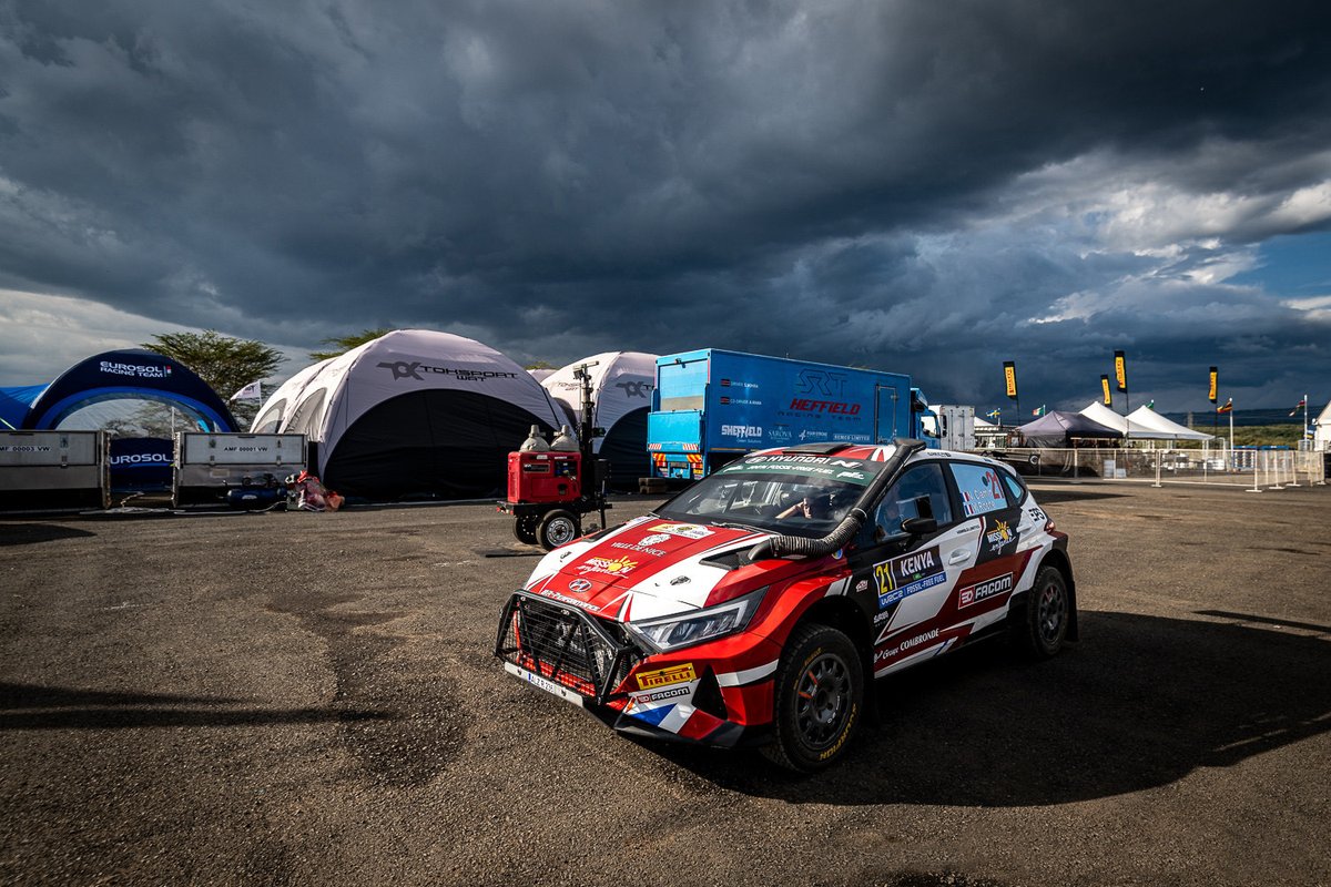 Top départ du #SafariRallyKenya 🇰🇪 Deux équipages français au départ : 👉 Adrien Fourmaux et Alexandre Coria Ford Puma Rally1 👉 Nicolas Ciamin et Yannick Roche Hyundai i20 N Rally2 Première spéciale demain à 12h05. Bon courage les gars 👊