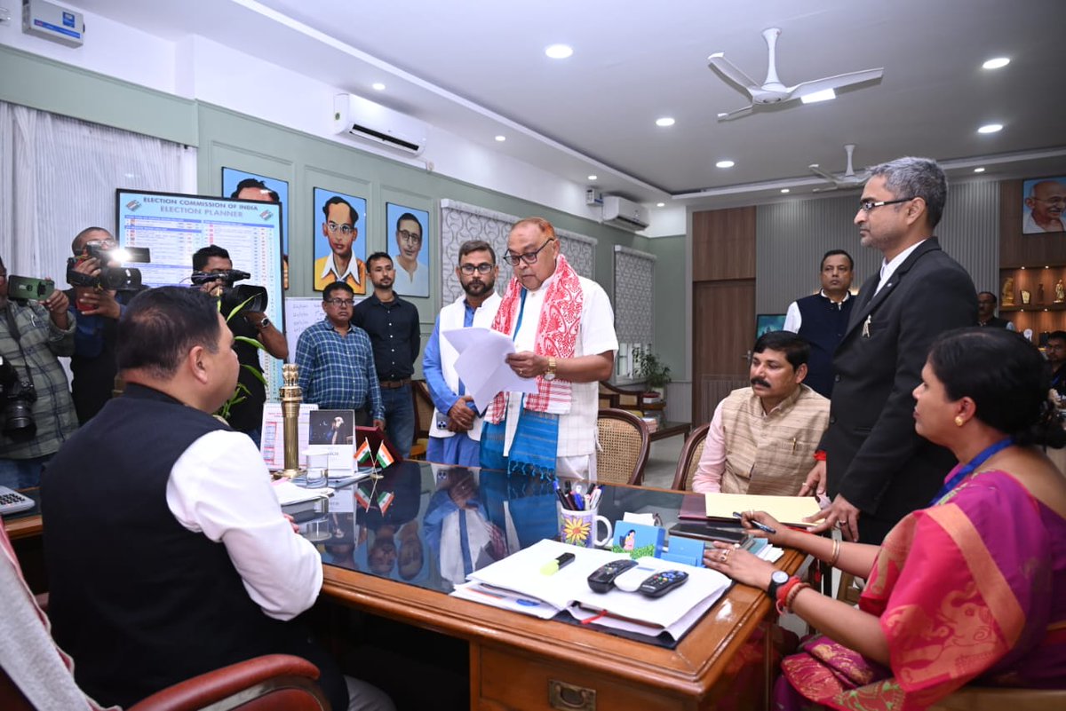 jayanta_malla's tweet photo. As we gear up for the upcoming LS elections, I accompanied @BJP4Assam candidate for Tezpur PC, Shri Ranjit Dutta as he filed his nomination for the constituency, in presence of State President Shri @Bhabesh_KalitaR.

The overwhelming love & blessings we have received from the people is a sign the momentous victory we will achieve in Tezpur.

#AbkiBaar400Paar