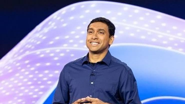 Indian origin Pavan Davuluri, an IIT Madras alumni, has been appointed Microsoft Windows and Surface chief❤️🇮🇳