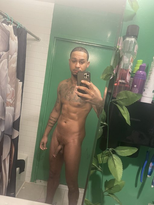 👀retweet if u eat me https://t.co/7fyihhiV50