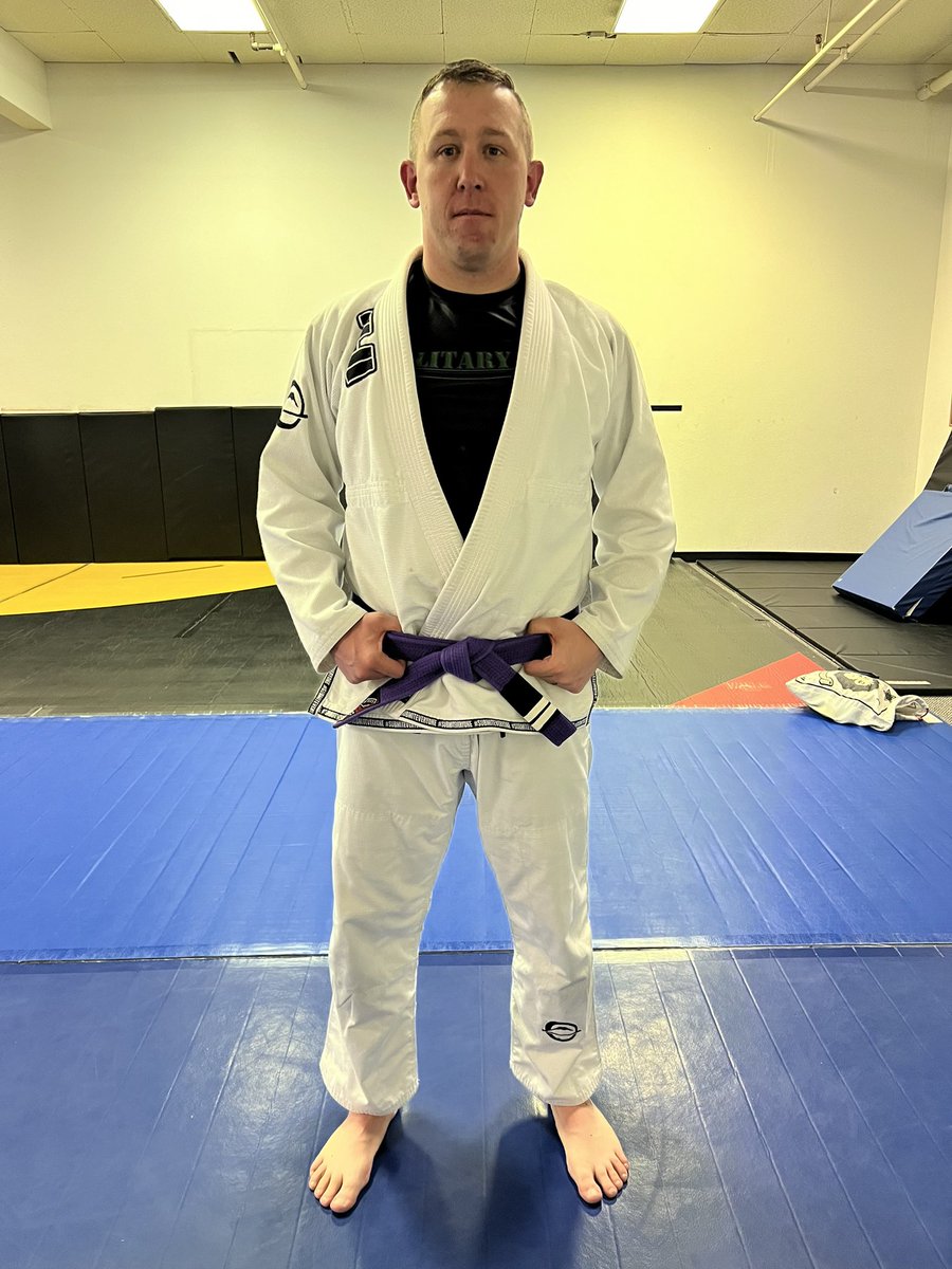 Rebel_Skum_85's tweet image. Leveling up. The pressure doesn’t get any lighter when you climb this mountain. #jiujitsu #combatives #militarybjj