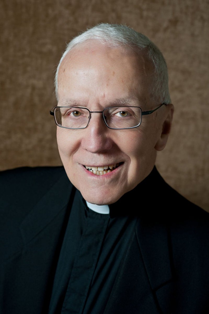 RIP Joseph Appleyard, SJ, a wonderful Jesuit priest. Joe was associated with @BostonCollege for 40 years, in a variety of roles, including superior of the Jesuit community and VP for Mission and Ministry. Calm, wise, unflappable, funny and kind. bc.edu/content/bc-web…