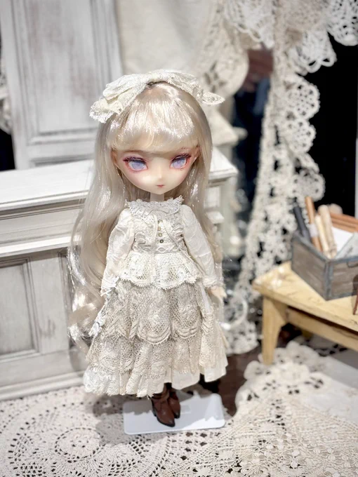 そしてそして今日は以前から進めていたroot少女を完成させる事ができました嬉しい!Rico*さんのお洋服をお借りして白く儚げ麗しい子に仕上がり感無量だよ#harmoniabloom #ハルモニアブルーム 