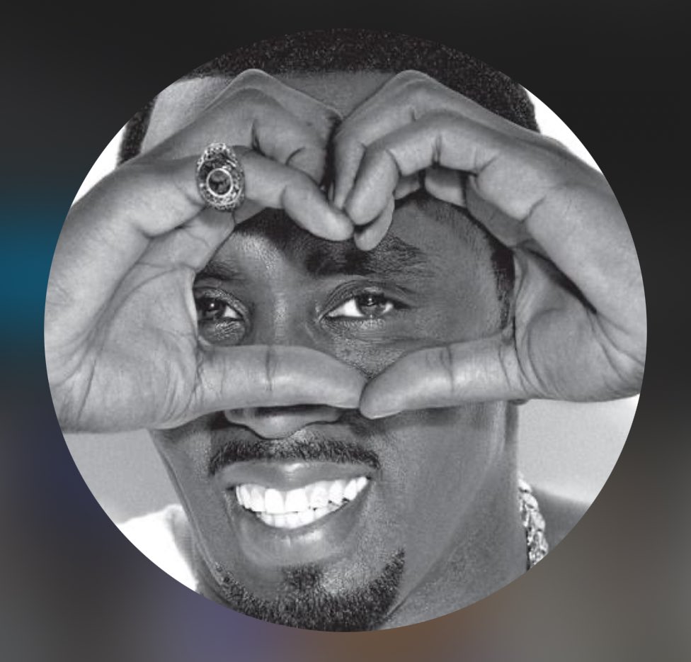 sneako's tweet photo. Diddy allegedly raped kids and used sexual blackmail on the the music industry and still has instagram.

SNEAKO is banned on instagram for telling you do push ups if you’re sad. https://t.co/E6NEdUQiWw
