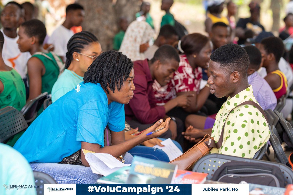 LifeMacAfrica's tweet photo. #VoluCampaign was a success! With the support of 47 dedicated mentors, we had the privilege of mentoring over 400 young minds on Ghana’s 67th Independence Day at #HoCity’s Jubilee Park 🇬🇭 

#Mentoring #YouthEmpowerment
#EmpoweringCommunities #ParadigmShiftProject

1/3 https://t.co/mhmolYN4NU