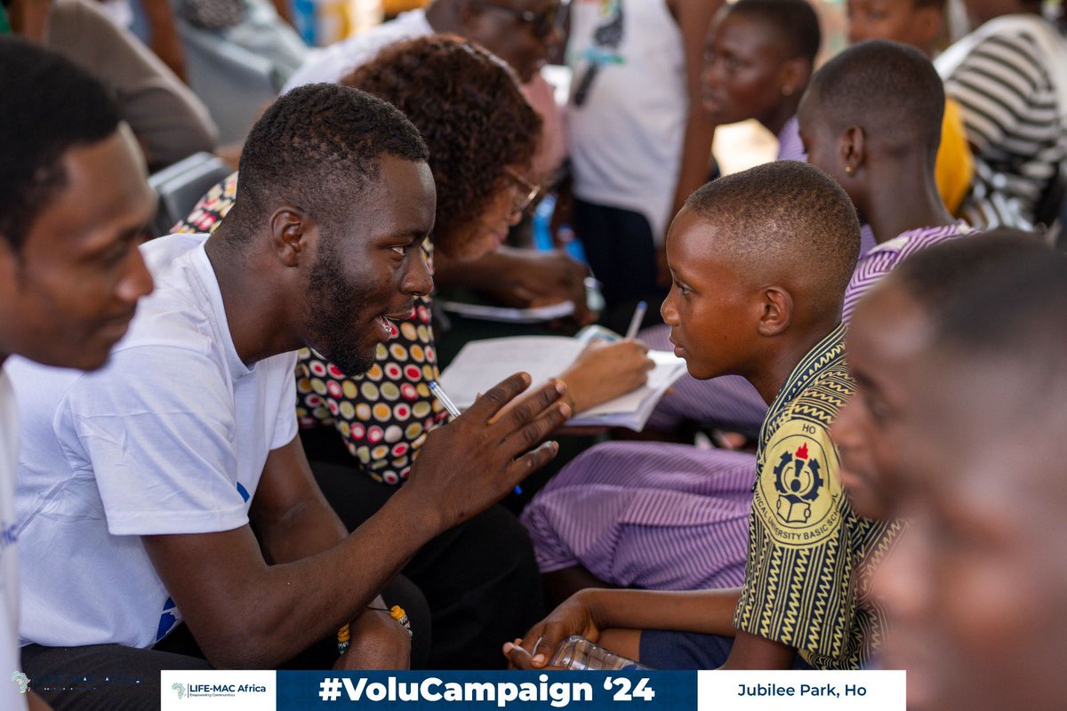 LifeMacAfrica's tweet photo. #VoluCampaign was a success! With the support of 47 dedicated mentors, we had the privilege of mentoring over 400 young minds on Ghana’s 67th Independence Day at #HoCity’s Jubilee Park 🇬🇭 

#Mentoring #YouthEmpowerment
#EmpoweringCommunities #ParadigmShiftProject

1/3 https://t.co/mhmolYN4NU