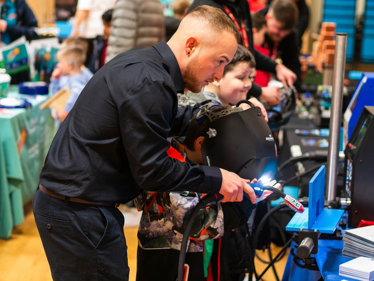 Grŵp Colegau NPTC Group of Colleges tweet media