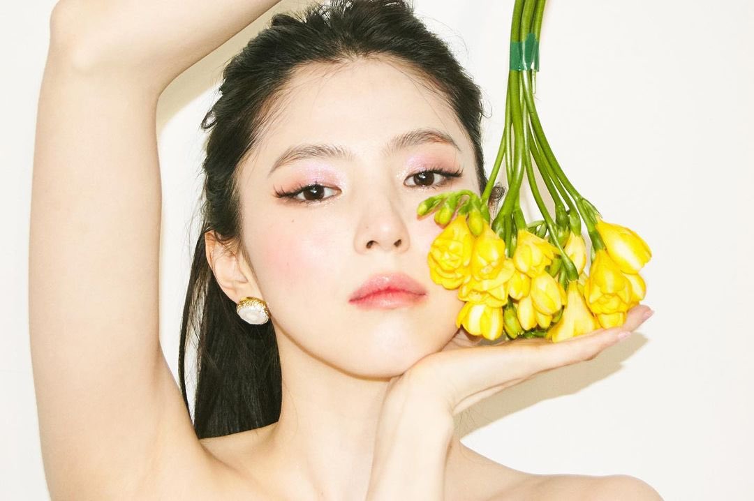 ssoheesource's tweet photo. 🌼 #HanSoHee #한소희 https://t.co/YxqfTNU6tz